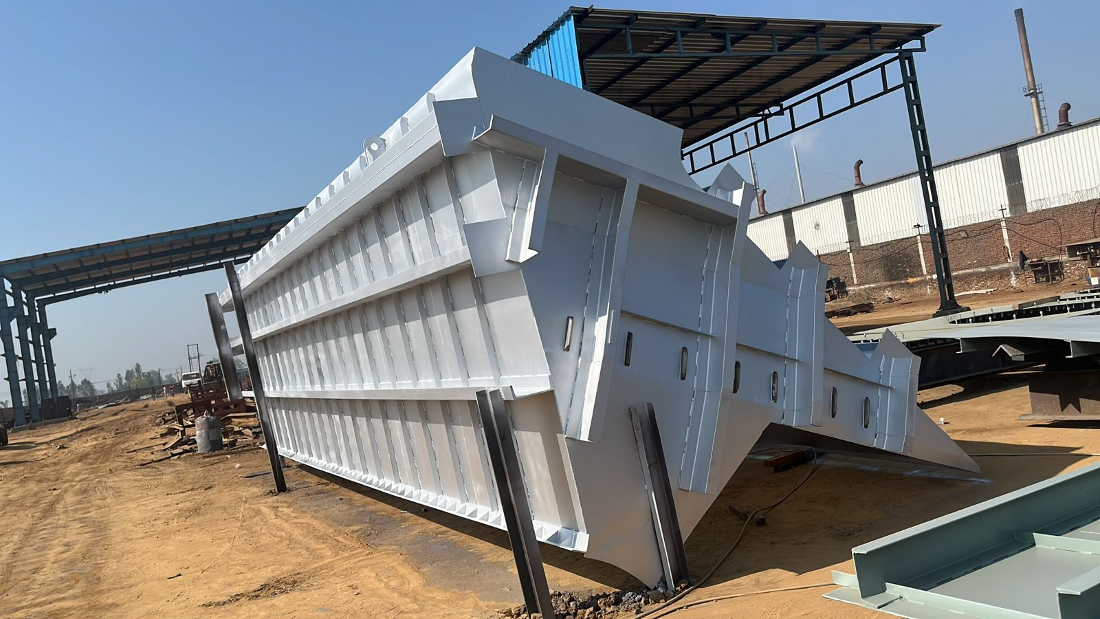 High pressure pipe